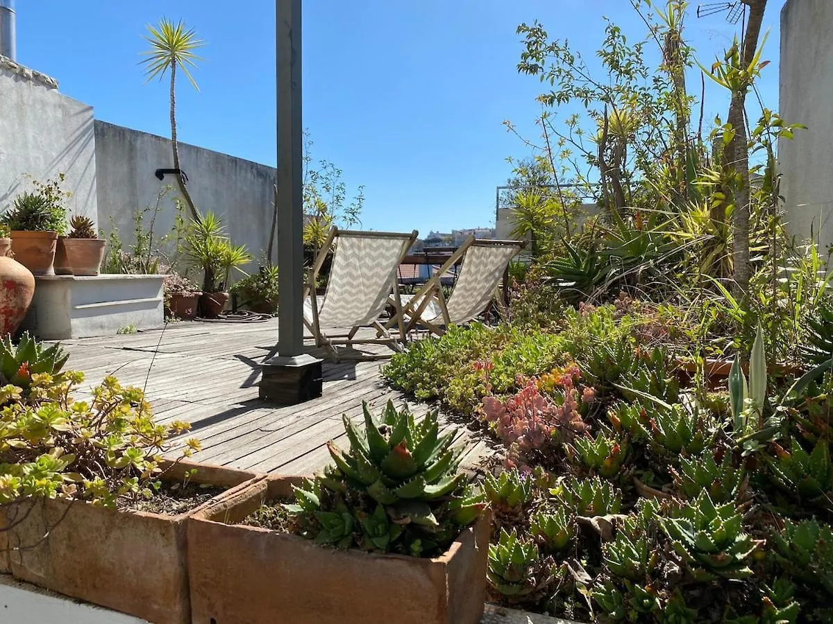 Apartamento Terrace & Sunny - City Center, Quiet & Pratical Lisboa