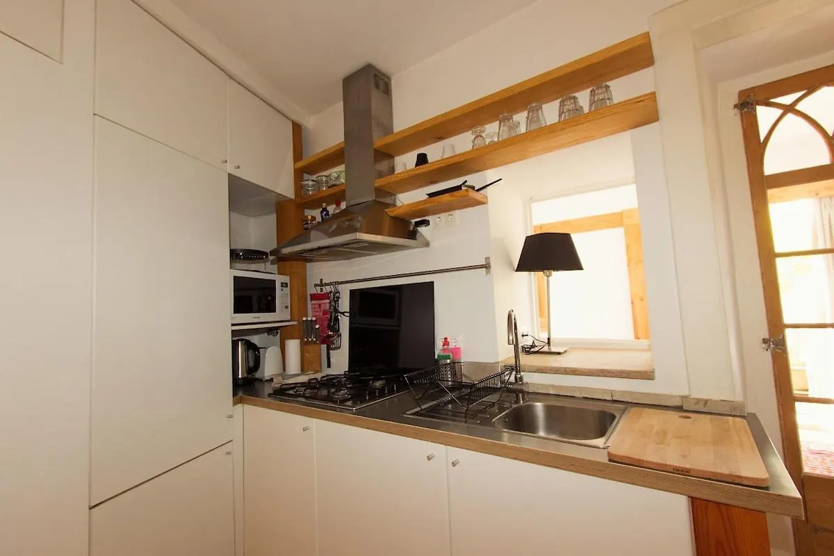 Apartamento Terrace & Sunny - City Center, Quiet & Pratical Lisboa